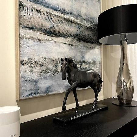 Appartamento 2Br Urban Vista Retreat Chcl F7 Chigwell Esterno foto
