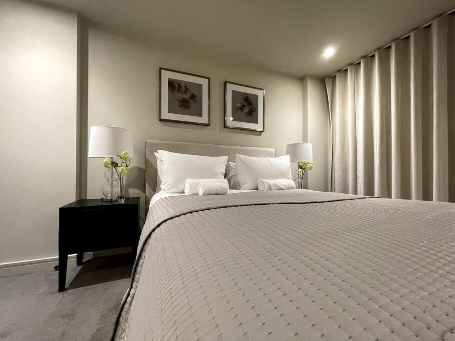 Appartamento 2Br Urban Vista Retreat Chcl F7 Chigwell Esterno foto
