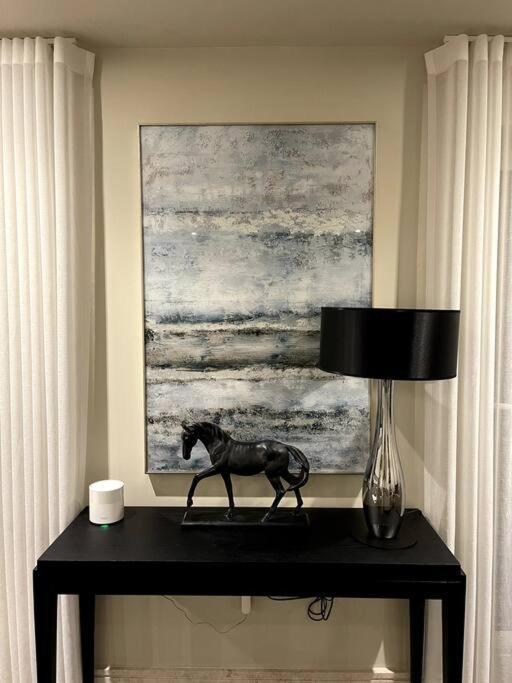 Appartamento 2Br Urban Vista Retreat Chcl F7 Chigwell Esterno foto