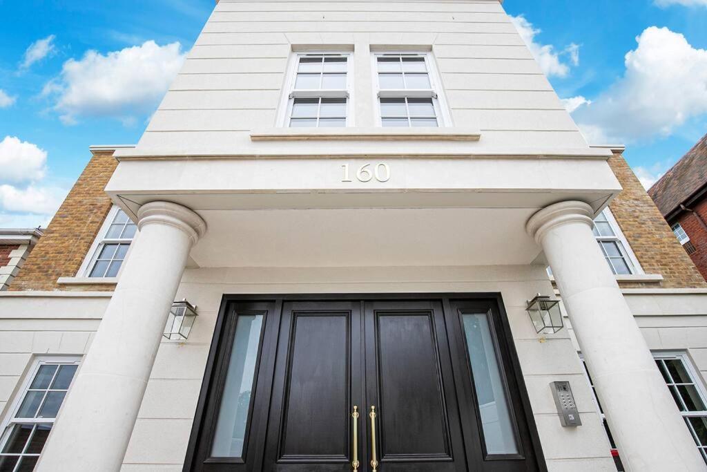 Appartamento 2Br Urban Vista Retreat Chcl F7 Chigwell Esterno foto