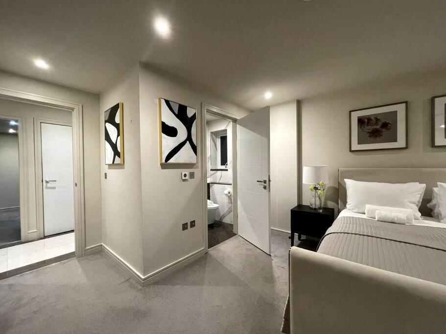 Appartamento 2Br Urban Vista Retreat Chcl F7 Chigwell Esterno foto