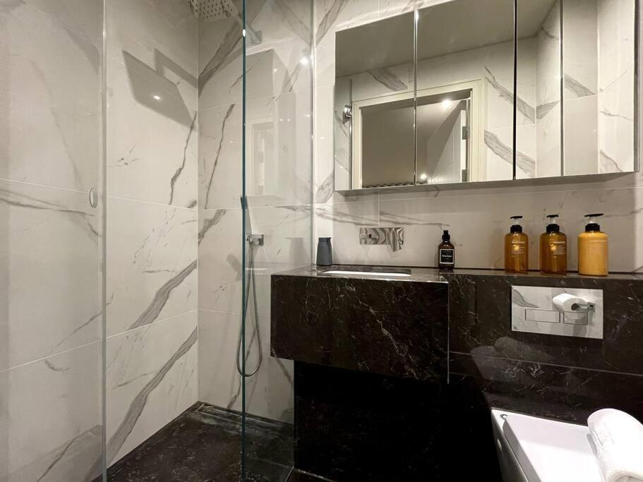 Appartamento 2Br Urban Vista Retreat Chcl F7 Chigwell Esterno foto