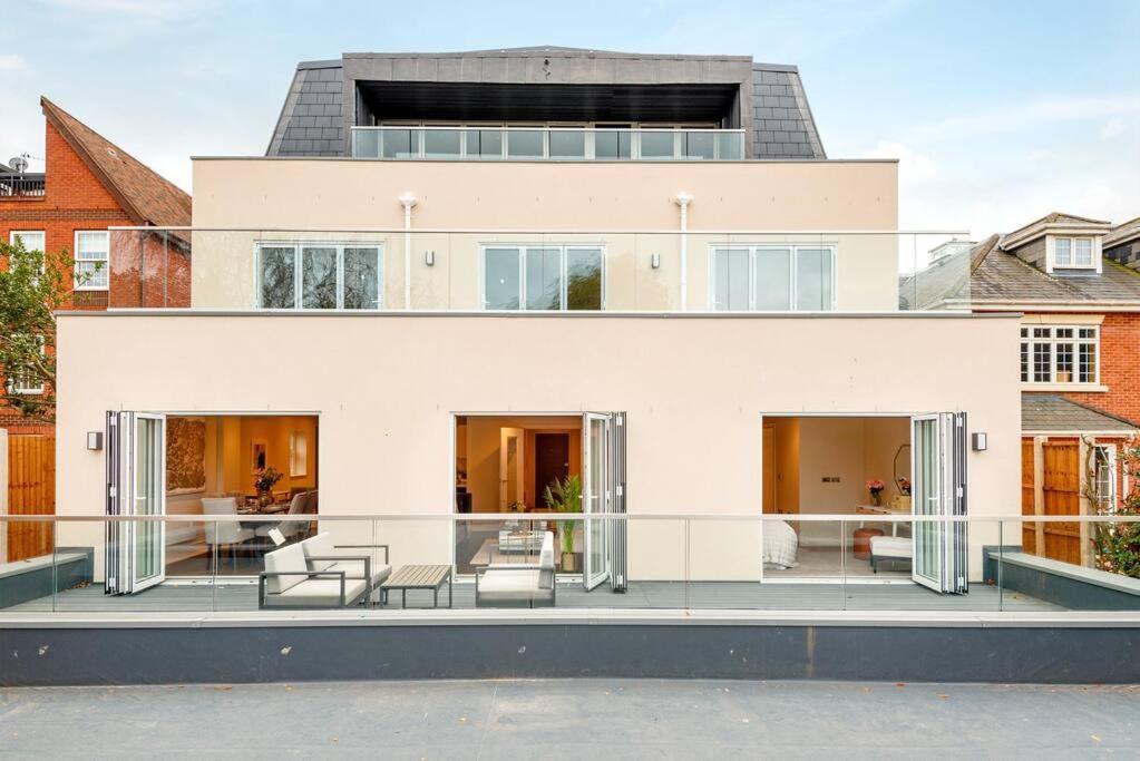 Appartamento 2Br Urban Vista Retreat Chcl F7 Chigwell Esterno foto