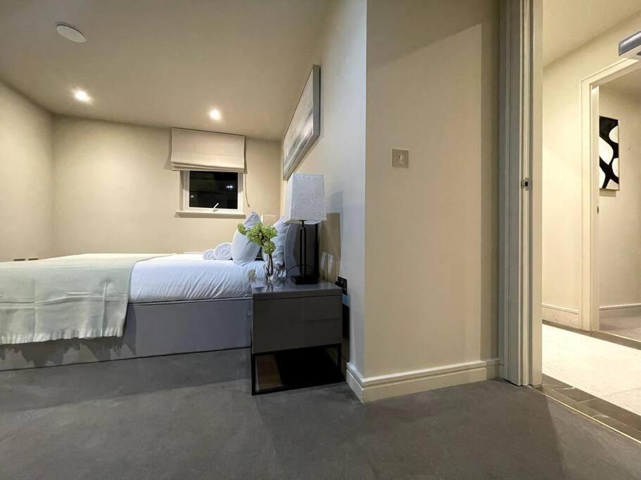 Appartamento 2Br Urban Vista Retreat Chcl F7 Chigwell Esterno foto